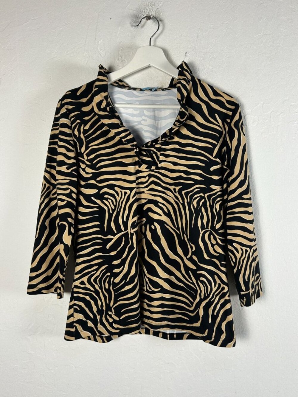 J. McLaughlin Womens Zebra Print Ruffle Neck Top Large Black Tan 3/4 Sleeve